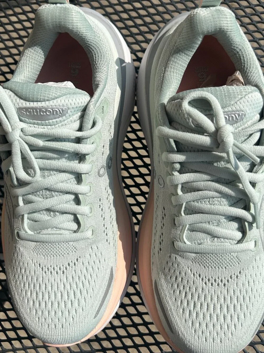 Saucony Hurricane 25 Running Shoe Size 7 Green NEW WITH TAGS
